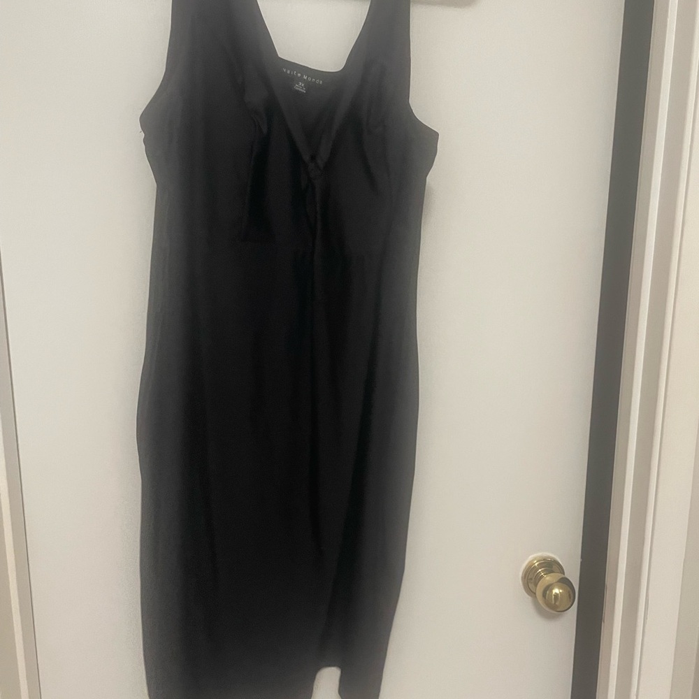 Haute Ellie Classic Black Midi Dress